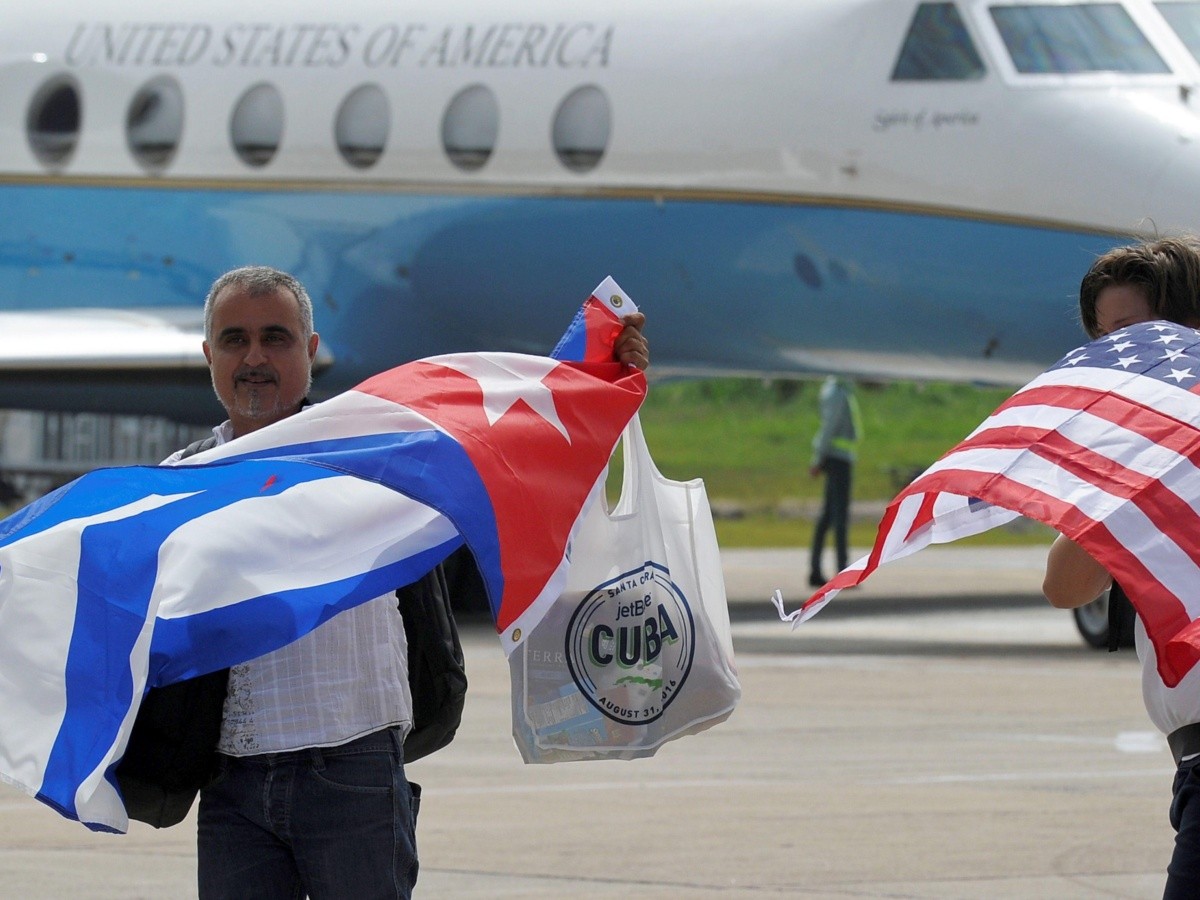  Estados Unidos prohíbe vuelos privados hacia Cuba