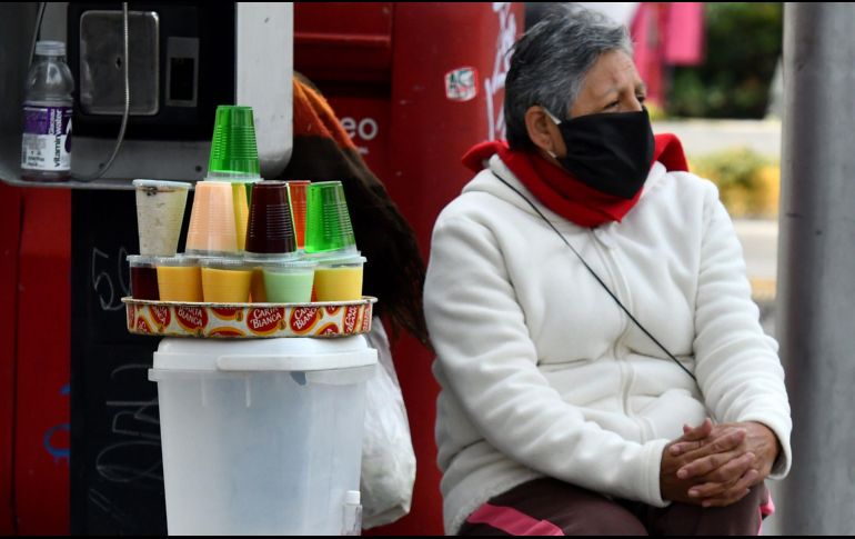 En los últimos nueve días, en la Ciudad de México se ha registrado una disminución de hospitalizaciones de pacientes COVID-19 de acuerdo con el reporte diario. EFE / J. Núñez