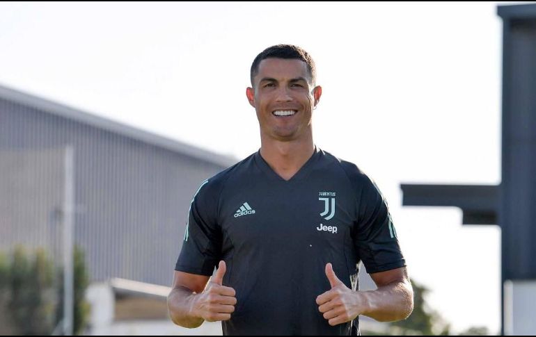 La llegada de Andrea Pirlo al banquillo del primer equipo de la Juve, sería una motivación para que Cristiano Ronaldo se quede en Turín. TWITTER / @juventusfces