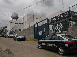 Autoridades de Morelia dicen que el policía municipal disparó después de que fue agredido con un arma punzocortante por la misma persona que luego resultó muerta. EFE/I. Villanueva