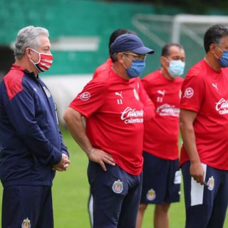 Vucetich dirige su primer entrenamiento