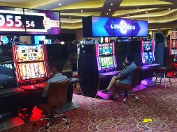 Como parte de las nuevas reglas de operación, los casinos sólo admiten clientes de entre 18 y 59 años de edad. EL INFORMADOR/G. Gallo