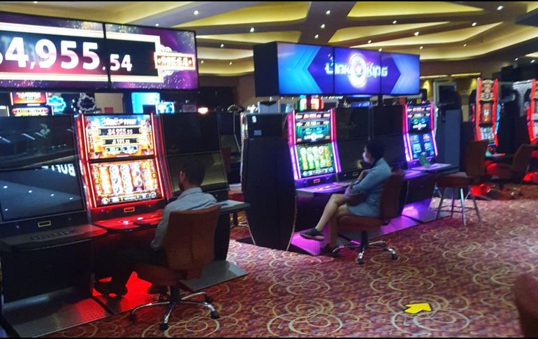 Como parte de las nuevas reglas de operación, los casinos sólo admiten clientes de entre 18 y 59 años de edad. EL INFORMADOR/G. Gallo