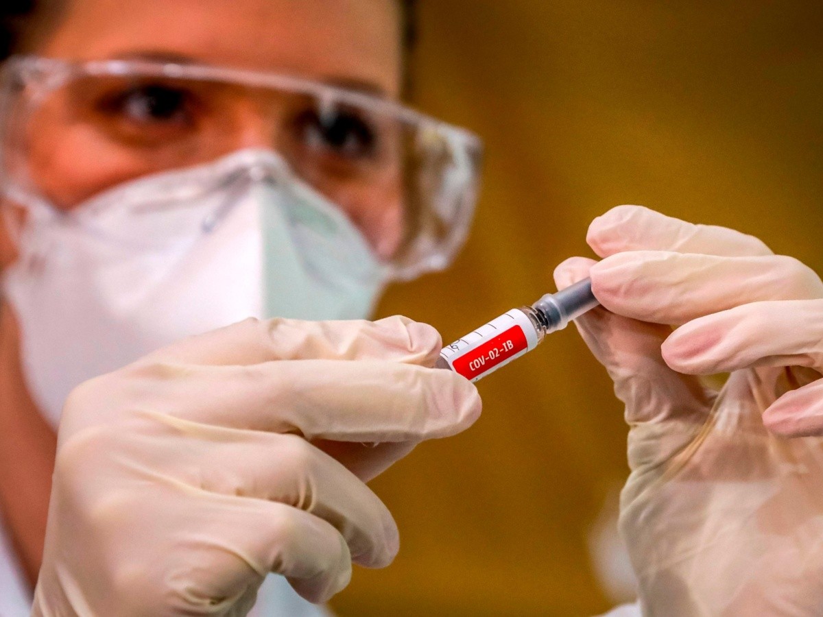  Rusia produce primer lote de su vacuna contra COVID-19 