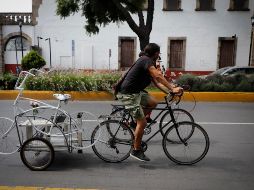 Es la séptima bicicleta que colocan en Avenida Aviación desde 2009. EL INFORMADOR/F. Atilano