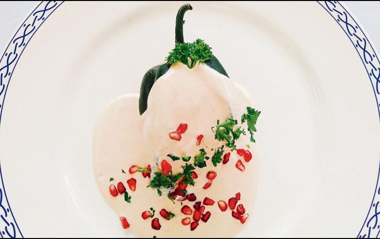 Chile en nogada. Este manjar estará disponible hasta el 15 de septiembre. EL INFORMADOR/F. González