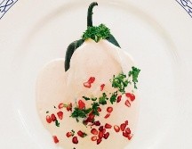 Chile en nogada. Este manjar estará disponible hasta el 15 de septiembre. EL INFORMADOR/F. González