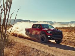 RAM TRX 1500 2021: la pickup más potente del mundo va a la caza de la Ford Raptor
