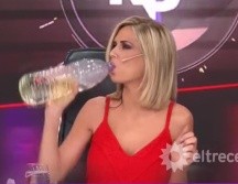 Conductora argentina bebe dióxido de cloro en TV y la denuncian