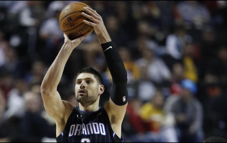 El pívot montenegrino suizo Nikola Vucevic fue clave en el triunfo sorpresa de los Magic. EFE/J. Núñez