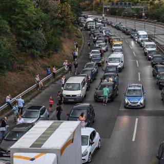 Un hombre causa accidentes en autopista en Alemania en un acto "islamista"