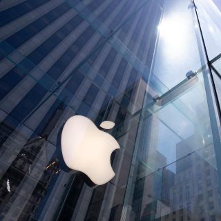 Apple alcanza los dos billones de dólares de valor en bolsa