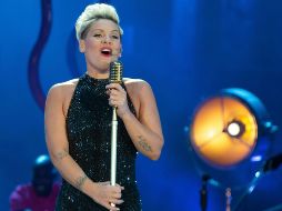 Pink fue diagnosticada en abril con COVID-19. AFP / ARCHIVO