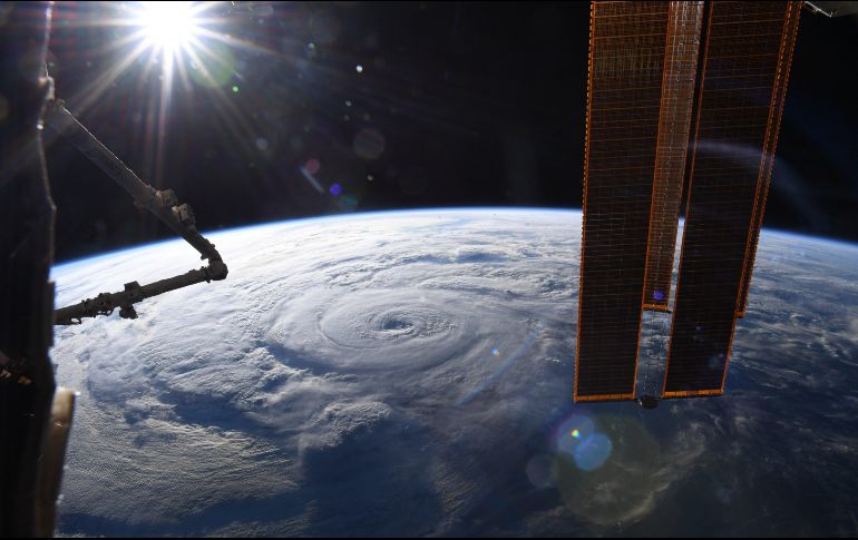 “Genevieve” fue captado por el astronauta Chris Cassidy desde la Estación Espacial Internacional. El huracán llegó a alcanzar la categoría 4. TWITTER@Astro_SEAL