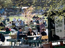 La estrategia sueca contra el COVID-19 se ha centrado en muchas recomendaciones y algunas prohibiciones, pero sin cerrar guarderías, escuelas, bares y restaurantes. EFE/ARCHIVO