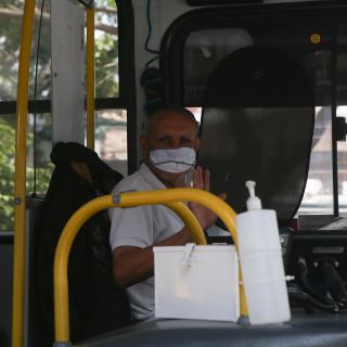 Van mil 500 apercibimientos a choferes por no usar careta