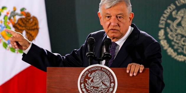 Sobres con dinero son apoyo, no corrupci&oacute;n: AMLO