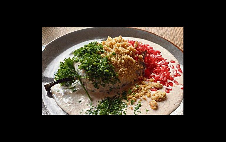 Delicia. Chile en nogada. ESPECIAL