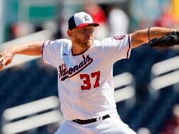 Strasburg fue incluido en la lista de lesionados por 60 días después de reunirse con un especialista en nervios. AFP / ARCHIVO