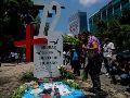 La colocación de esta efigie fue el acto central de la conmemoración de la masacre ocurrida el 22 de agosto del 2010. AFP/P. Pardo
