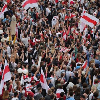 Los bielorrusos vuelven a las calles para exigir la renuncia de Lukashenko