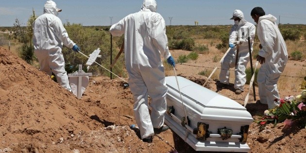 M&eacute;xico rebasa "escenario catastr&oacute;fico" de muertes por COVID-19