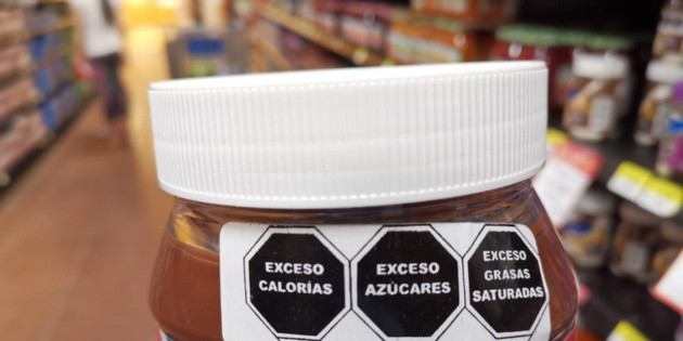 Chocolates, galletas, dulces, papas y botana muestran nuevo etiquetado