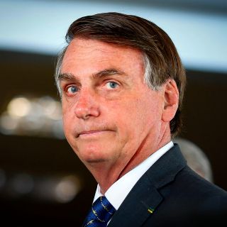 "Qué ganas de reventarte la boca a golpes", dice Bolsonaro a periodista