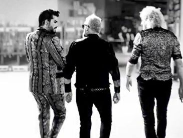 Brian, Roger y Lambert estarían ahora terminando su gira de 27 conciertos en nueve países europeos, pero la pandemia les ha obligado a postergarla hasta 2021. INSTAGRAM / @officialqueenmusic