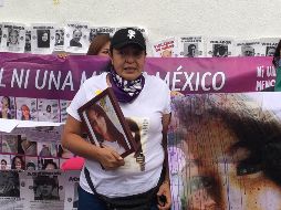 Los representantes de las comunidades colocaron pancartas en el punto Colonia Robles Poniente. SUN / A. Martínez