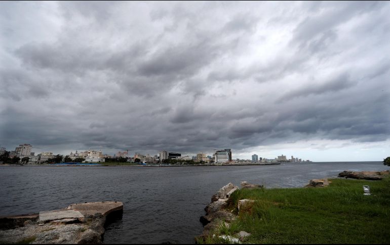 Actualmente el fenómeno afecta la isla de Cuba. EFE / Y. Zamora