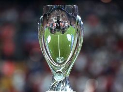 El duelo entre Bayern Múnich, campeón de la Champions, y el Sevilla, coronado en la Europa League, será el primer partido internacional en disputarse con aficionados desde la irrupción de la pandemia. ESPECIAL / uefa.com