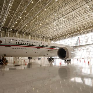 Calderón tiene coraje porque avión presidencial está en venta: López Obrador