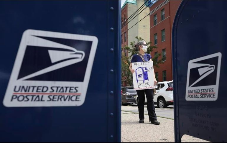 Trump ha emprendido una campaña de desprestigio contra el voto por correo ante la cercanía de las elecciones, donde busca la reelección. EFE/J. Lane