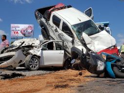 l percance ocurrió en los carriles centrales de Periférico Norte. ESPECIAL/Bomberos Guadalajara