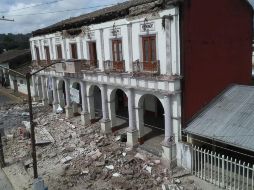 El edificio estaba bajo un proceso de restauración debido a que presentaba algunos daños ocasionados por las lluvias. TWITTER/@P_Enfoque