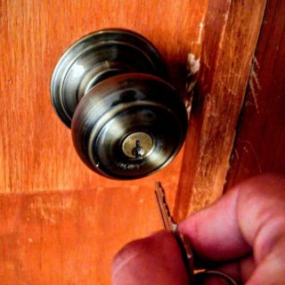 Hackers podrían clonar las llaves del hogar con un teléfono