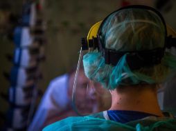 Con relación a la población, España ocupa el quinto lugar en muertos por COVID-19 por cada millón de habitantes, mientras que México es el número 12. EFE / ARCHIVO