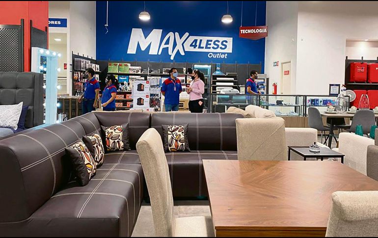 La primera sucursal de Max4less Outlet se ubica en el segundo nivel del centro comercial Centro Sur. ESPECIAL