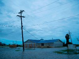 El noreste de la costa del Golfo de México todavía siente el oleaje y las corrientes ocasionadas por el paso del meteoro, que entró al golfo desde el Caribe a comienzos de la semana. AFP / E. Thayer