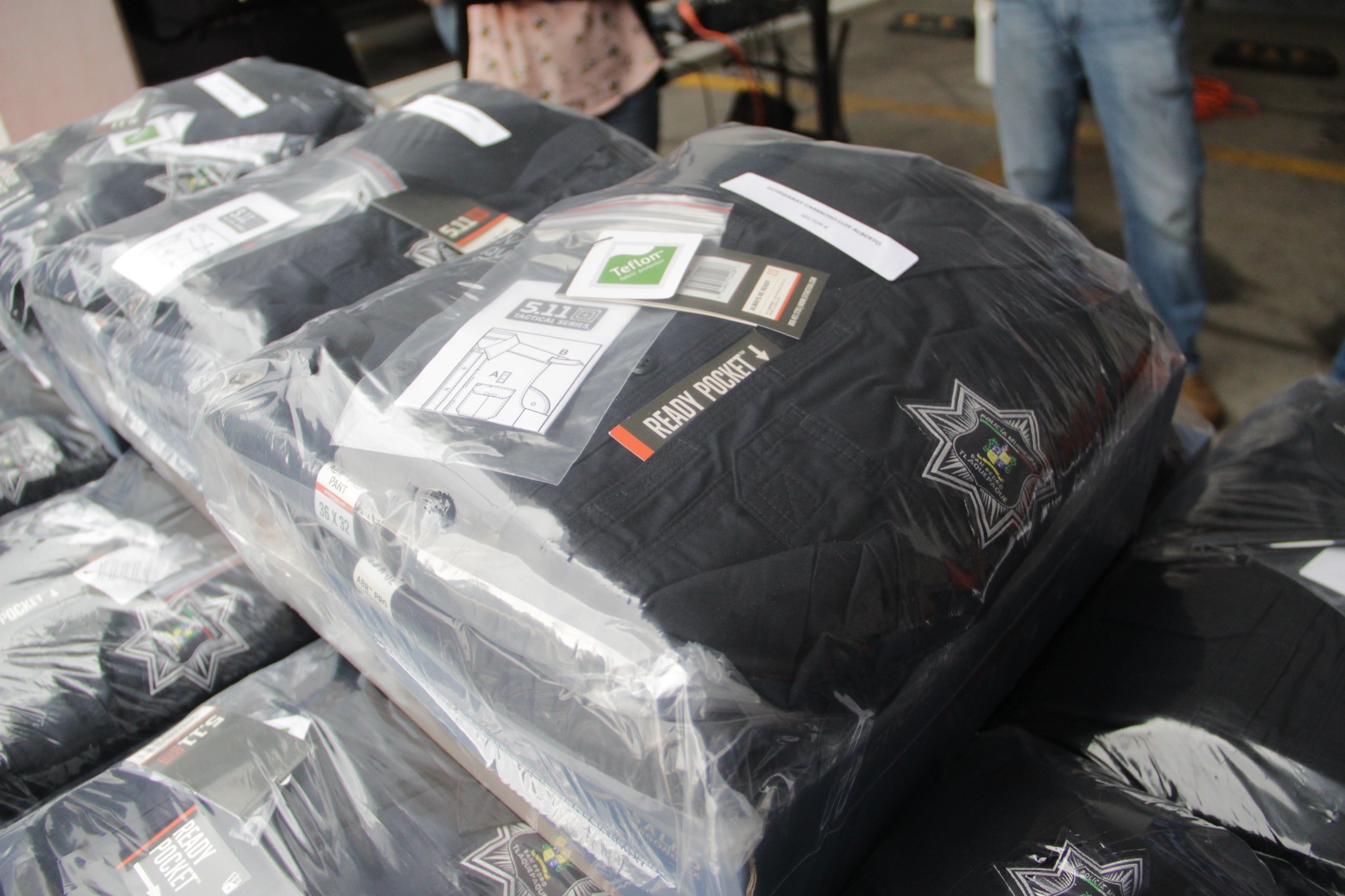 Entregan uniformes y tabletas a policías de Tlaquepaque | El Informador