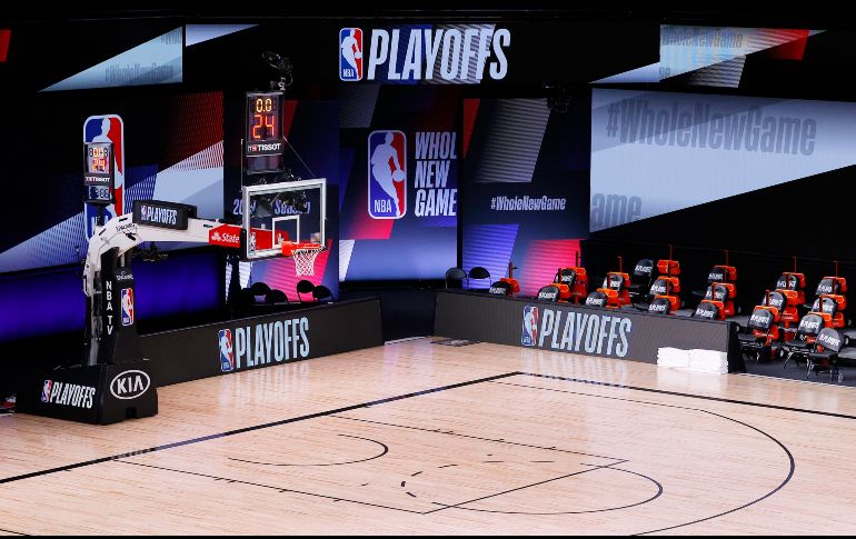 Los partidos se suspendieron cuando los jugadores de los Bucks de Milwaukee no salieron a la duela para su juego de playoff contra Orlando, tras el incidente contra el afroamericano Jacob Blake. AP / K. C. Cox