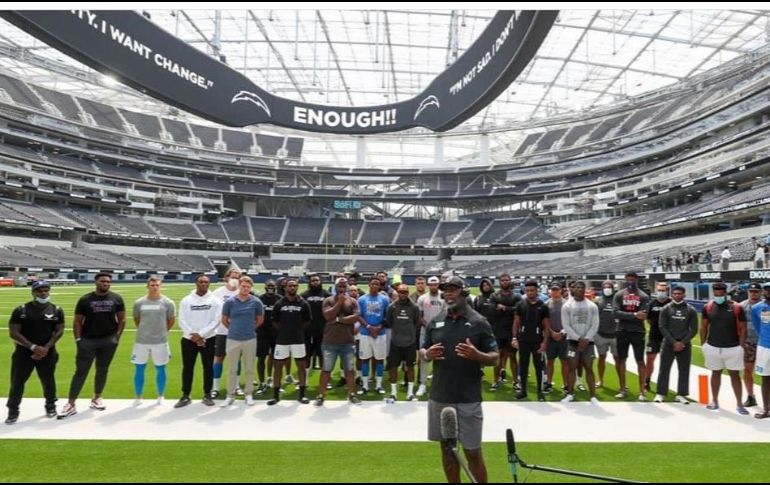 Algunos jugadores de la NFL podrían ausentarse en el primer partido de la temporada, para mandar un mensaje directo ante las injusticias raciales. INSTAGRAM / @chargers
