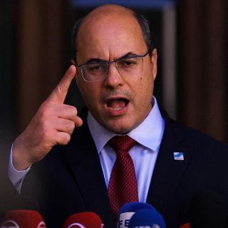 Por supuesta corrupción, destituyen a gobernador de Río de Janeiro