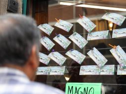 López Obrador informó que, de los seis millones de billetes que se distribuyeron, se prevé que se compren cuatro millones. EFE / ARCHIVO