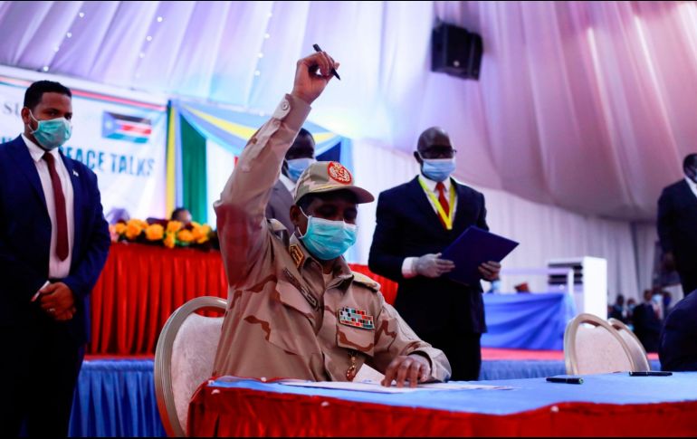 Por parte de las autoridades sudanesas, el acuerdo fue firmado por Mohamed Hamdan Daglo, vicepresidente del Consejo Soberano. AFP/A. Chol