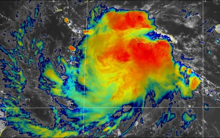 De acuerdo con la trayectoria pronosticada, la tormenta se moverá el miércoles cerca y al norte de la costa de Honduras. TWITTER / @NHC_Atlantic