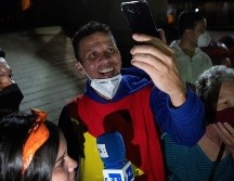 El diputado Gilber Caro ofrece declaraciones tras ser liberado hoy, en una sede de las Fuerzas de Acciones Especiales de la Policia Nacional Bolivariana, en Caracas. EFE/R. Peña