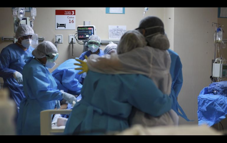 La curva de hospitalizaciones se encuentra ligeramente aplanada. XINHUA/M. López