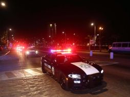 Los policías acudieron tras reportes de personas armadas que intentaban extorsionar a los comerciantes. NTX/ARCHIVO